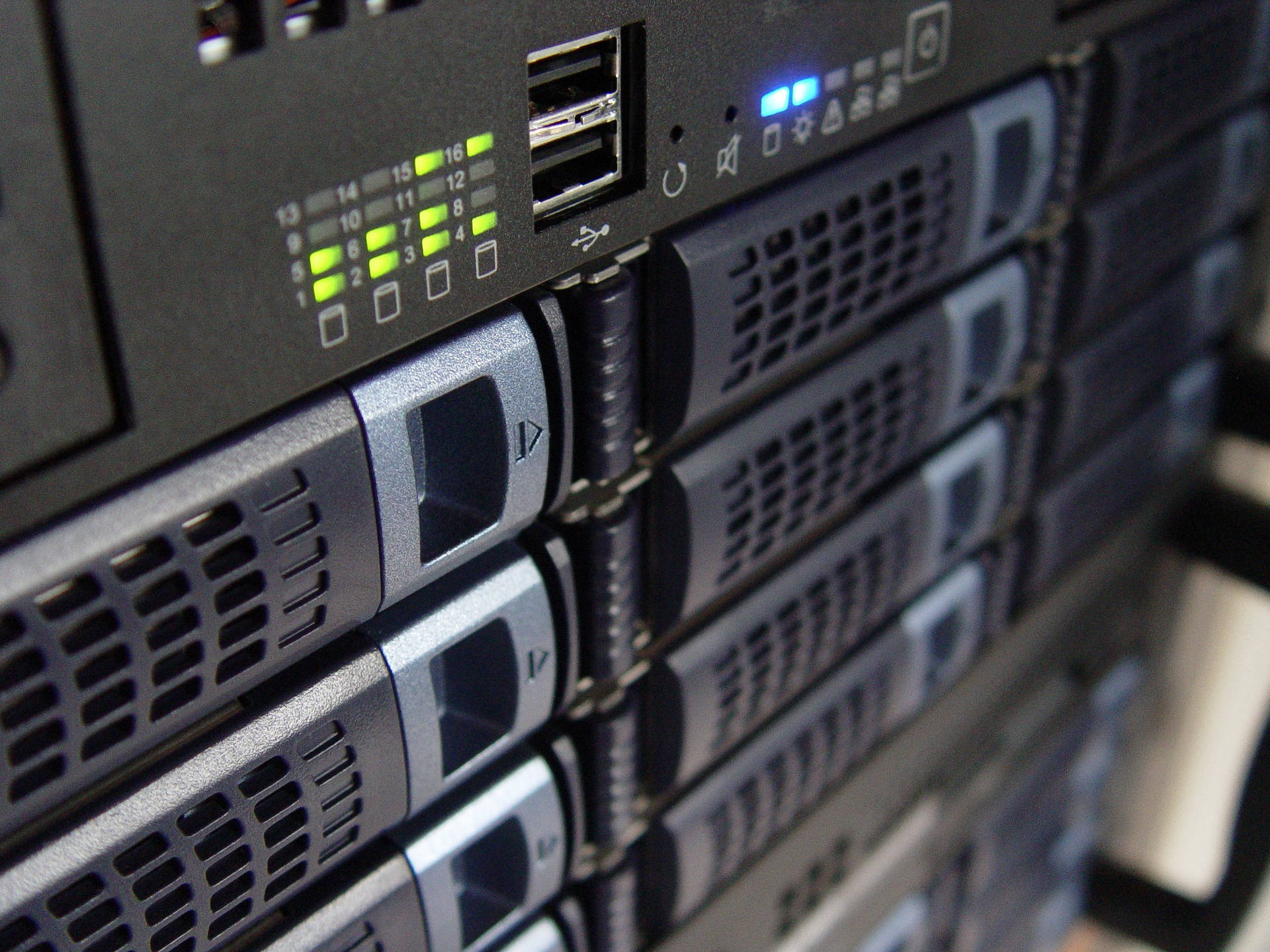 RelyHost datacenter infrastructure